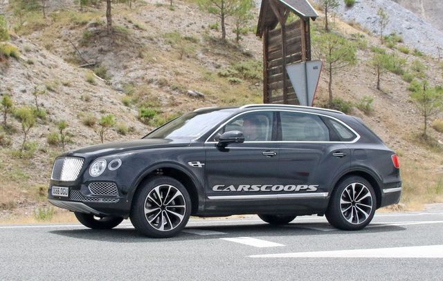 Bentley вивів на тести гібридну версію Bentayga - фото 179603