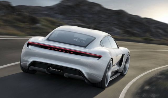 Porsche запускає у виробництво революційне авто - фото 178571