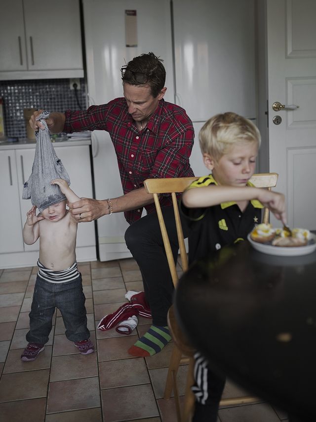 Татусі у декреті: милі фото, які вас зворушать - фото 179669