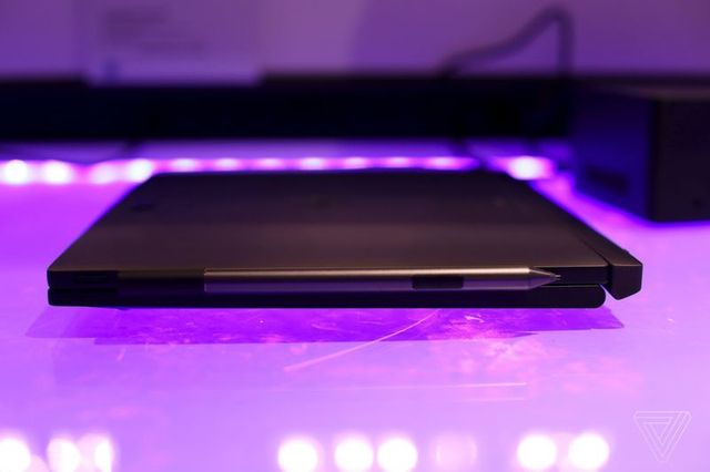 Випущено перший у світі ноутбук із бездротовою зарядкою - фото 180701