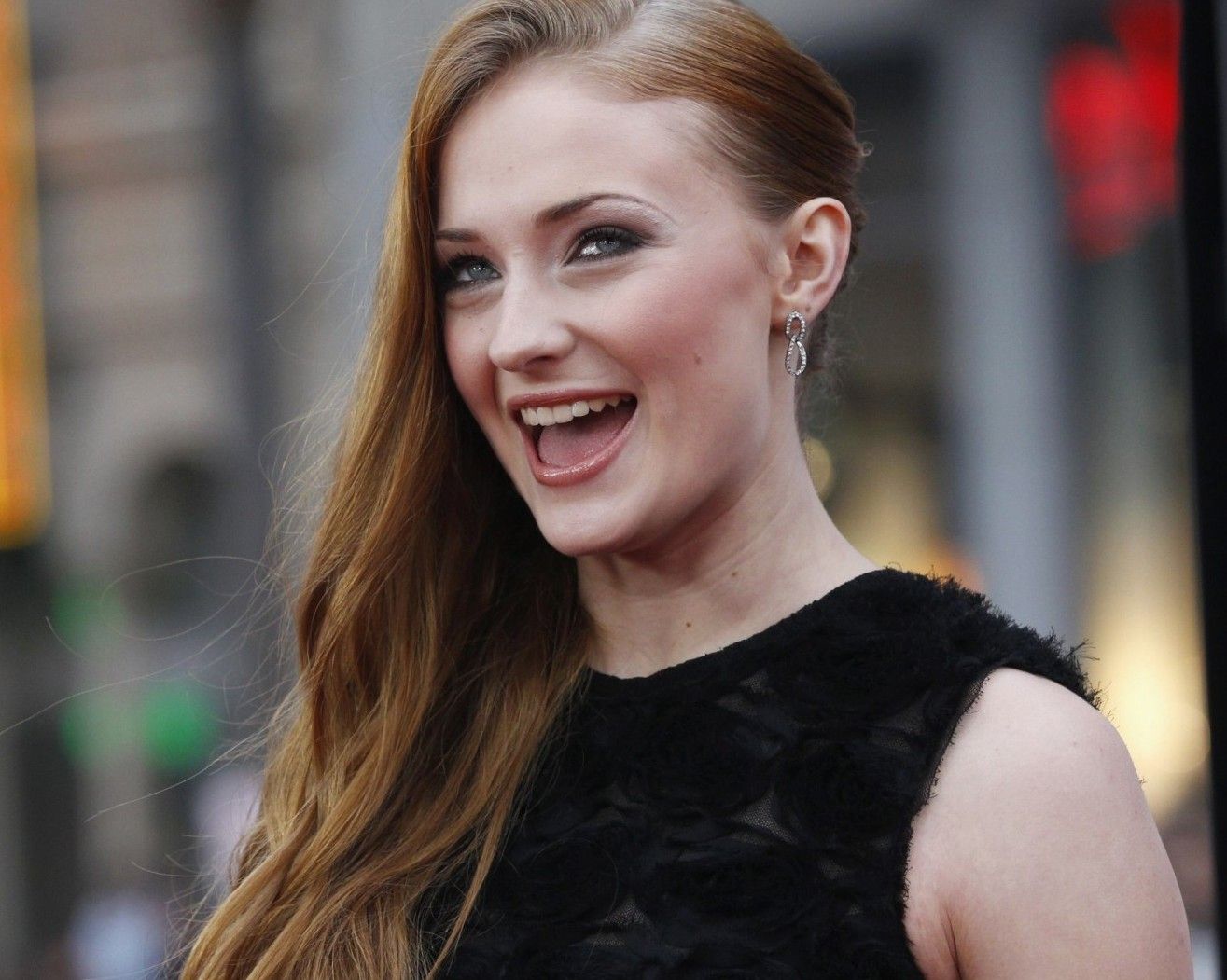 Cофі Тернер - фото 1