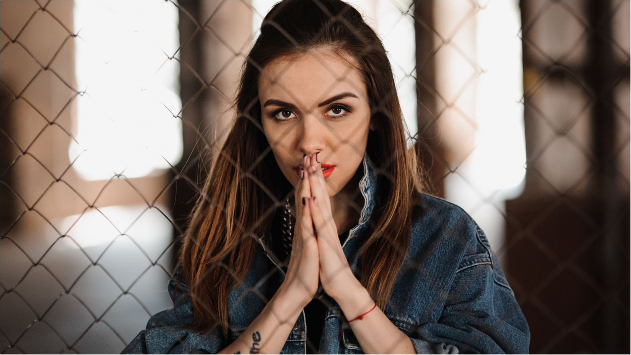 Не пропусти! MamaRika презентує нову пісню у прямому ефірі Радіо МАКСИМУМ