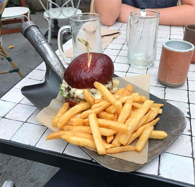 Як виглядають безглузді презентації страв в дорогих ресторанах: кумедні фото - фото 183783