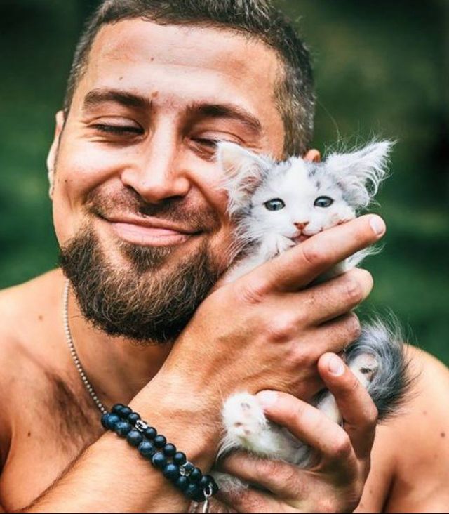 Ветерани АТО знялися у фотосесії, щоб привернути увагу до безпритульних тварин - фото 185431