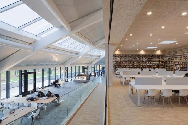 Як виглядає навчання в найдорожчій школі світу: ефектні фото - фото 180245