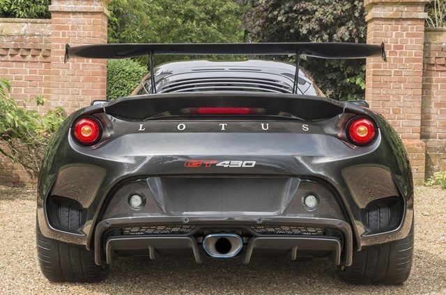 Як у Бетмена! Lotus показав своє найкраще авто - фото 183355