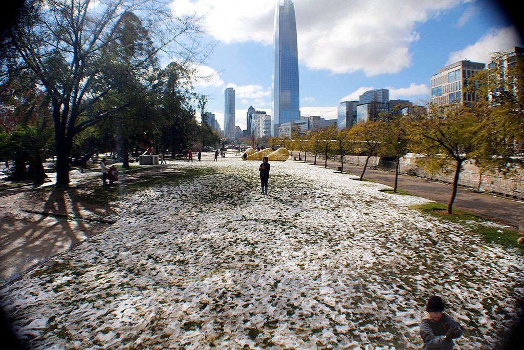 Чилі раптово засипало снігом: фотофакт - фото 1