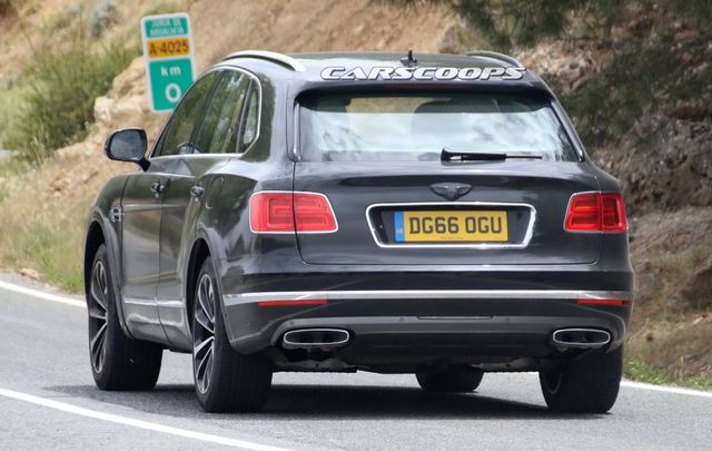 Bentley вивів на тести гібридну версію Bentayga - фото 179601