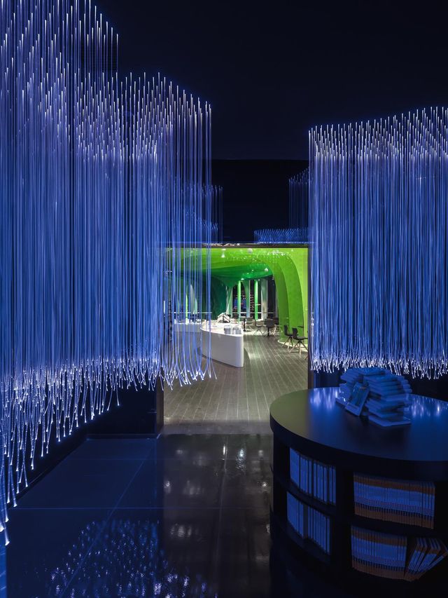 Книжковий магазин майбутнього у Китаї: вражаючі фото - фото 183334