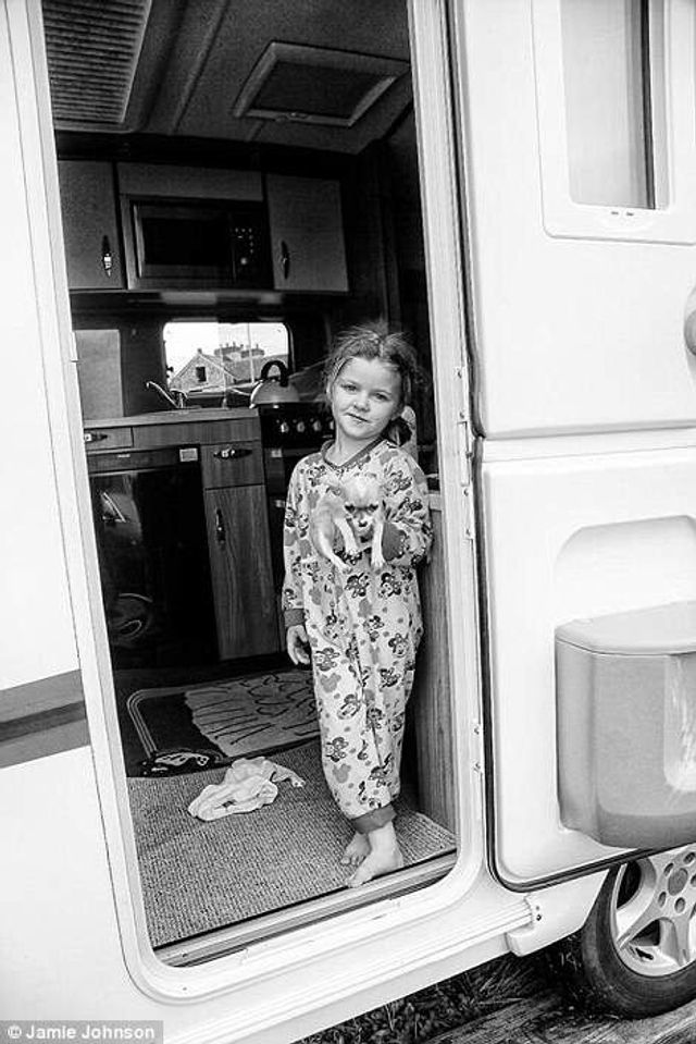 Фотограф показав життя циганських дітей в Ірландії - фото 184298