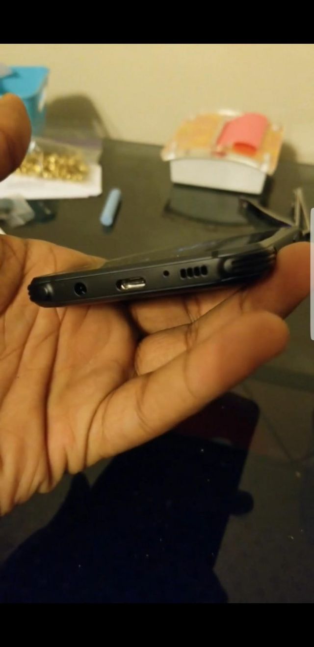 Надміцний Samsung Galaxy S8 Active: з'явилися 