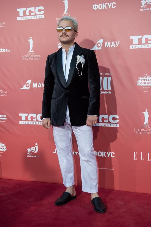Одеський кінофестиваль 2017: яскраві фото з червоної доріжки - фото 181619