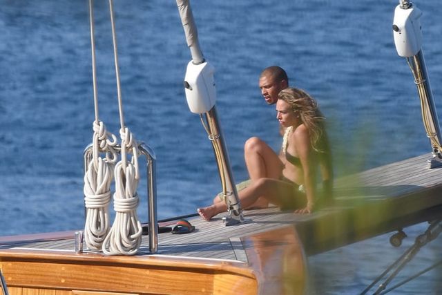 "Найкрасивішого злочинця" підловили з донькою мільярдера: фотофакт - фото 178420