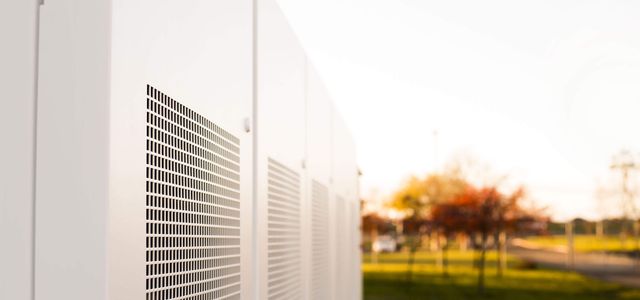 Tesla створить найбільший у світі акумулятор - фото 179567