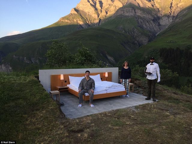 Жодної зірки. Як виглядає неймовірний готель просто неба - фото 181922