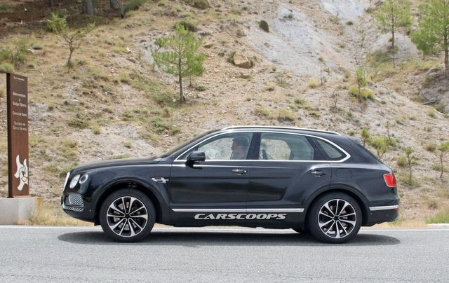 Bentley вивів на тести гібридну версію Bentayga - фото 179598