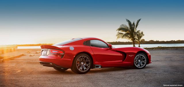 Коли вийде останній в історії розкішний Dodge Viper - фото 181471