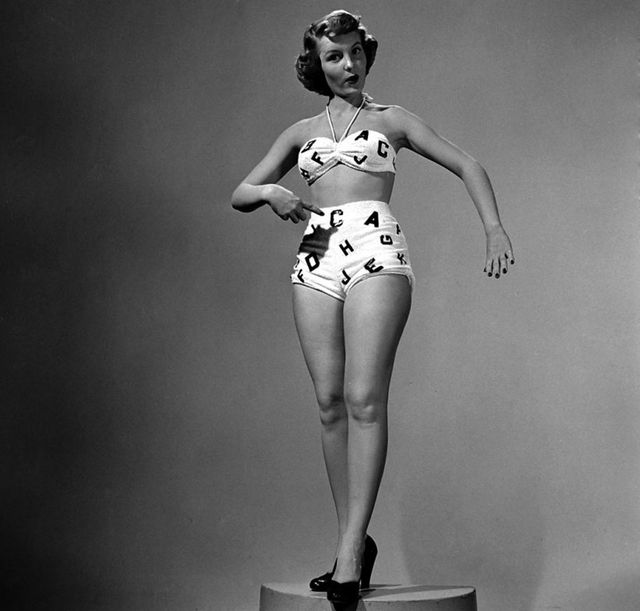 День бікіні: найгарячіші фото моделей у купальниках! - фото 178941