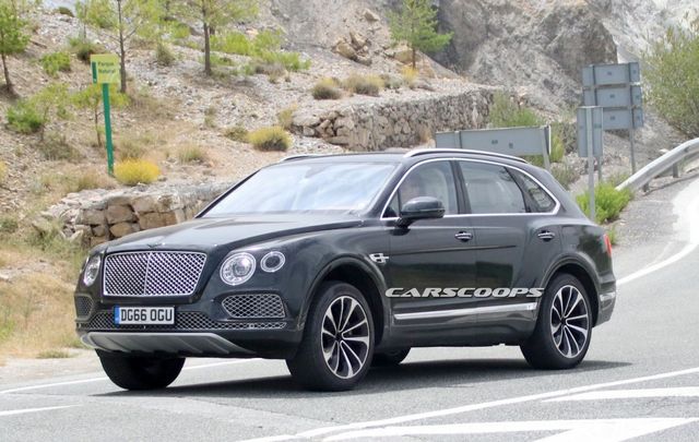 Bentley вивів на тести гібридну версію Bentayga - фото 179600