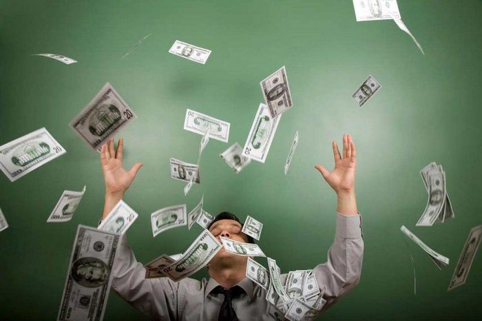 Пограбувавши банк, голий американець розкидав гроші на вулиці