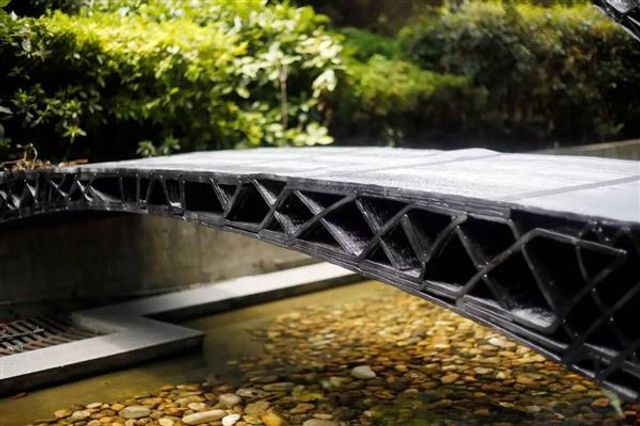 У Китаї роботи на 3D-принтері надрукували справжні мости - фото 182872