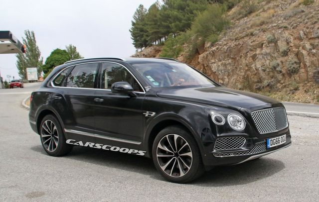 Bentley вивів на тести гібридну версію Bentayga - фото 179604