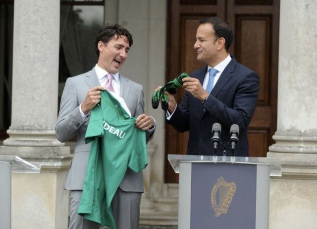 Прем'єр Ірландії зустрів Трюдо в канадських шкарпетках - фото 178830