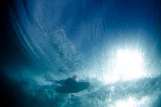 Проти хвиль: потужні фотографії, від яких перехоплює дух - фото 178327