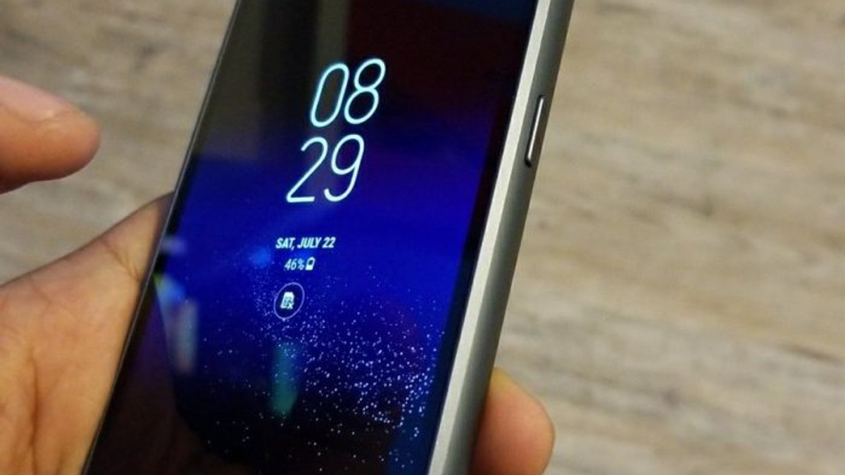 Надміцний Samsung Galaxy S8 Active: з'явилися "живі" фото - фото 1