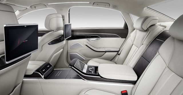 У Барселоні представили нову розкішну Audi A8 - фото 180520