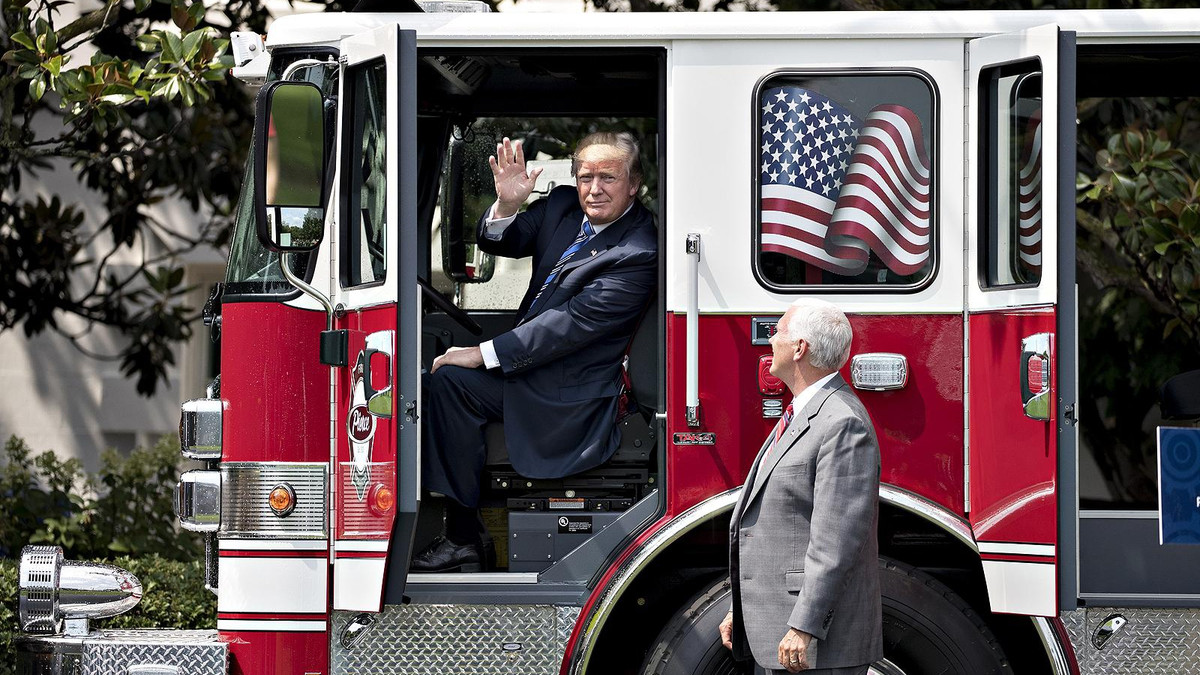 Трамп-пожежник - фото 1