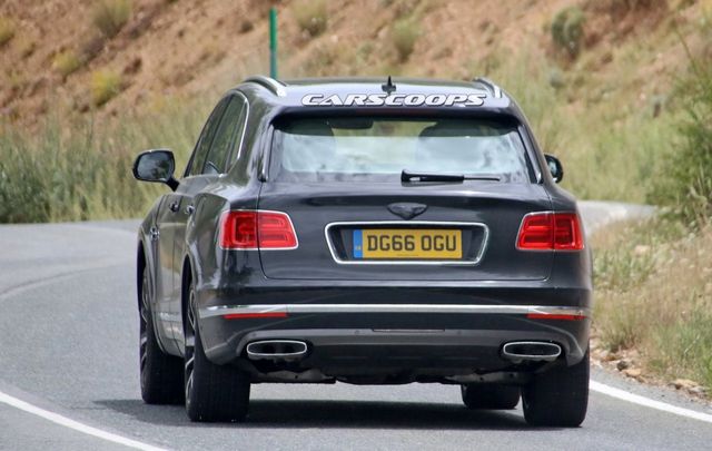 Bentley вивів на тести гібридну версію Bentayga - фото 179597