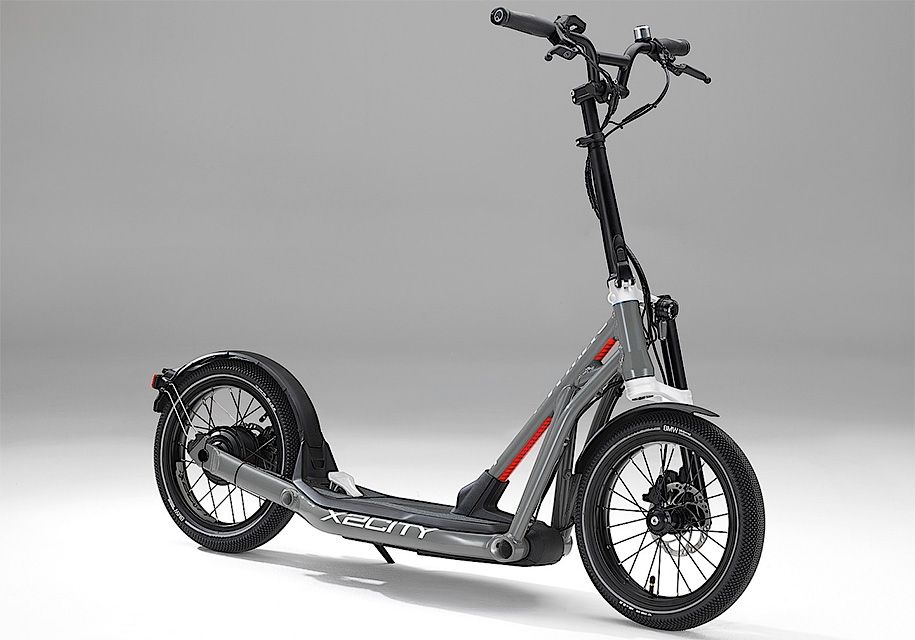 Забавка для дорослих: BMW представила електросамокат