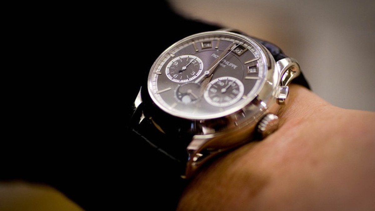Невідомий купив "годинник Путіна" за мільйон євро - фото 1
