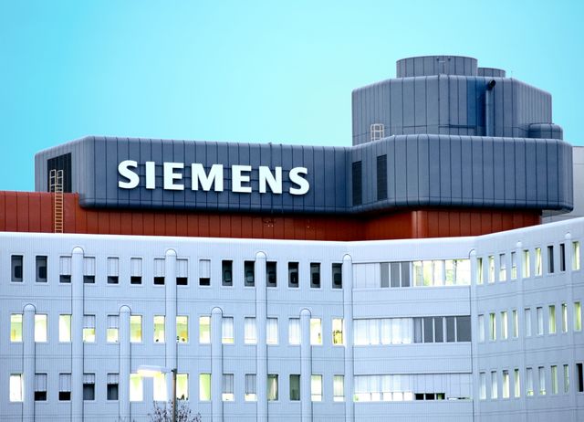 Siemens остаточно розриває відносини з Росією - фото 181445