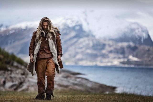 Найсексуальніший поліцейський Норвегії та сніг на Закарпатті: 16 липня у трьох фото - фото 181965