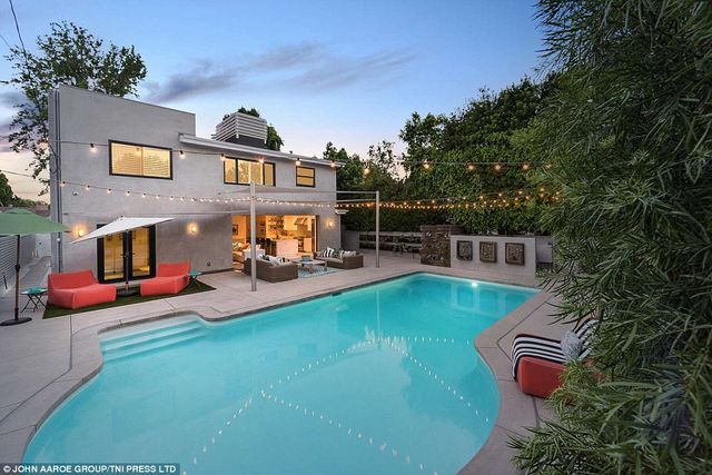 Зірка "Гри престолів" продає свій казковий дім у Каліфорнії - фото 182568