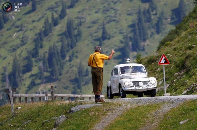 Змагання класичних авто в Альпах, на які можна дивитися вічно - фото 184911