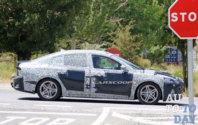 Як виглядає новий седан Ford Focus: потужні фото - фото 181037