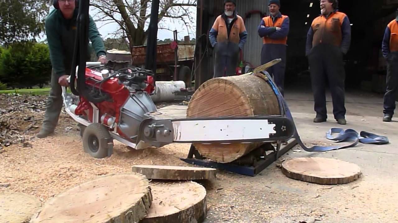 Австралійці створили найбільшу бензопилу у світі