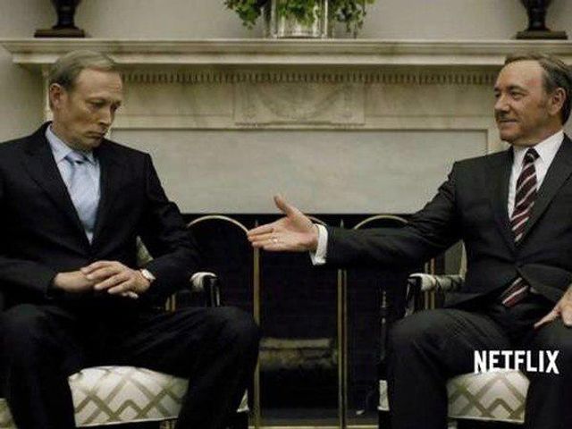 Трамп і Путін повторили кадр із культового серіалу: фотофакт - фото 179707