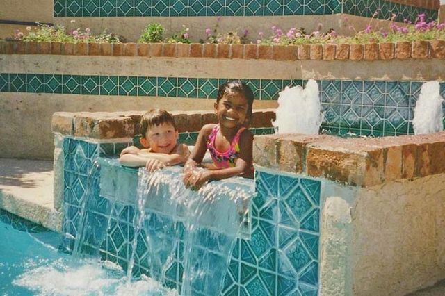 Через 20 років: хлопець одружився з коханою з дитячого садка - фото 178285