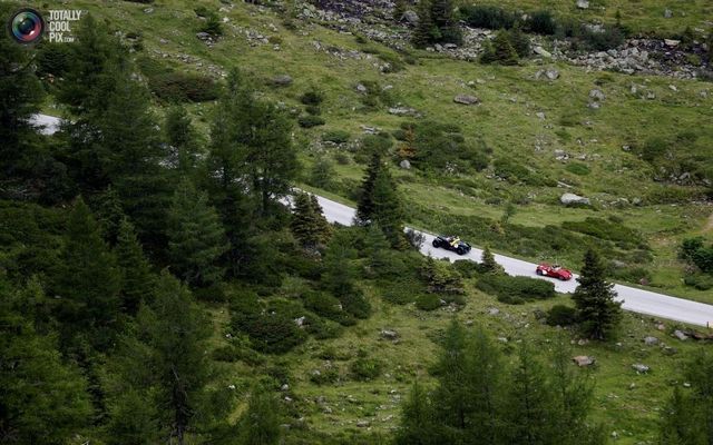 Змагання класичних авто в Альпах, на які можна дивитися вічно - фото 184922