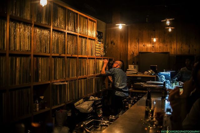 Вулицями чарівного Токіо: вражаючі фото - фото 181859