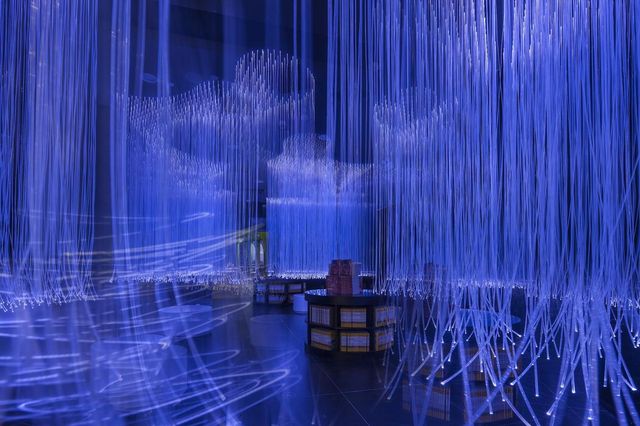 Книжковий магазин майбутнього у Китаї: вражаючі фото - фото 183320