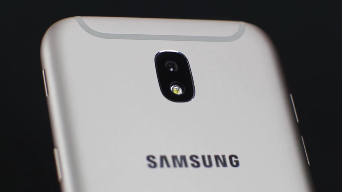 З'явився рендер Samsung Galaxy J7 (2017) з подвійною камерою - фото 1