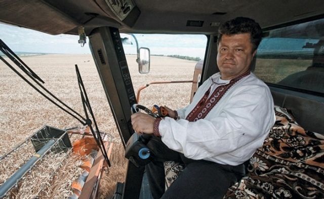 Гройсман став комбайнером: кумедний фотофакт - фото 182969