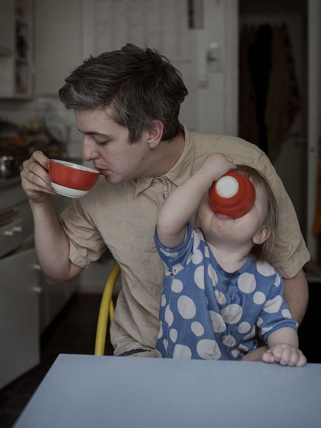 Татусі у декреті: милі фото, які вас зворушать - фото 179659