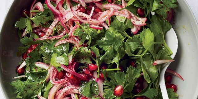 Медики розповіли про головні корисні властивості вітаміну Е - фото 179983