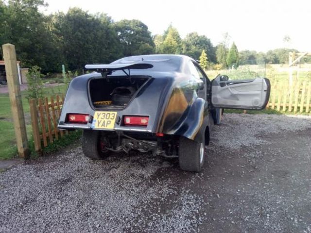 Як виглядає найбільш незвичайне авто Mercedes-Benz - фото 184540